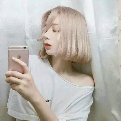 在水中